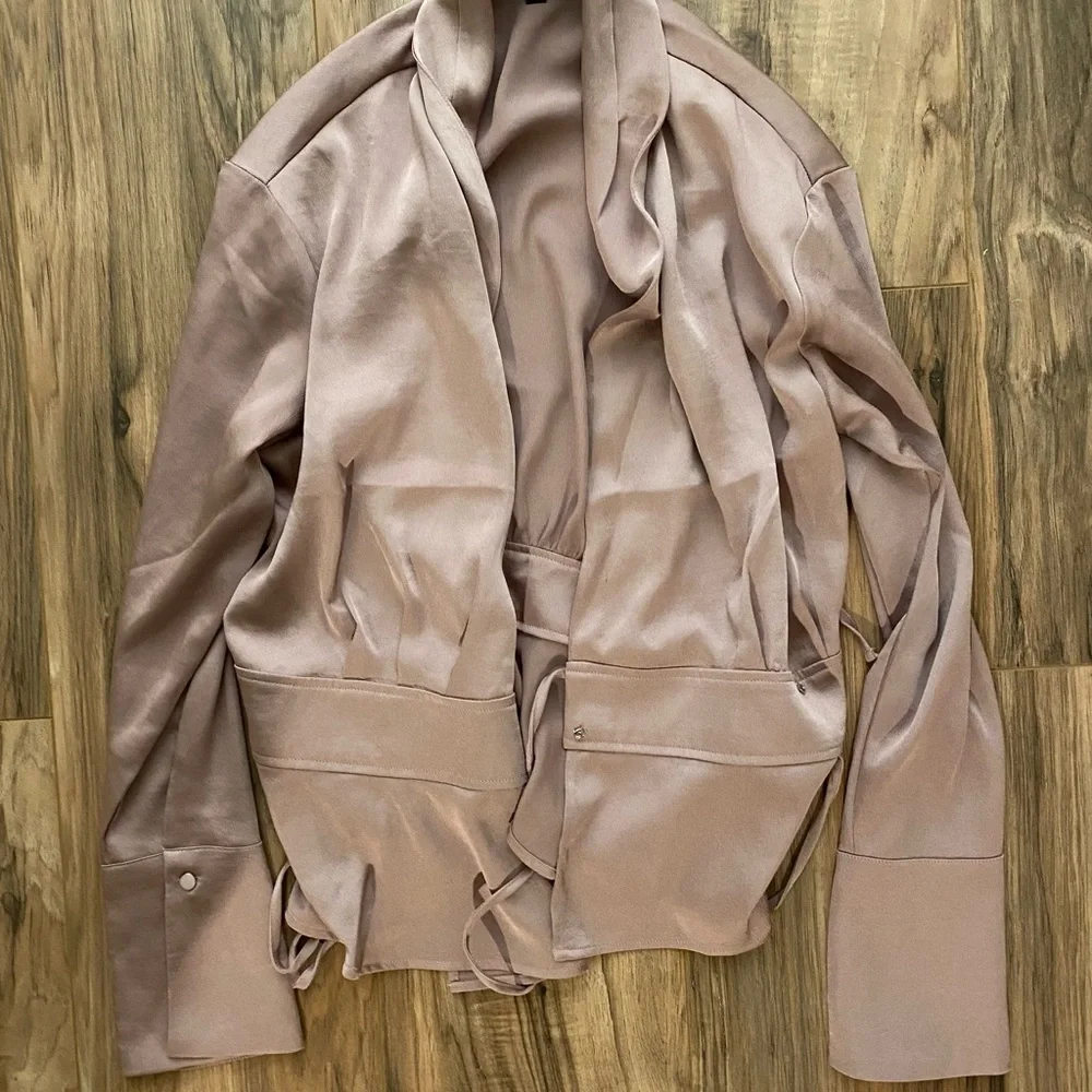 Express rose gold top - Picture 1 of 3